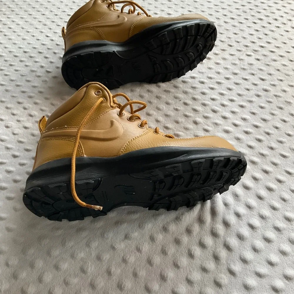 Nike‎ Manoa LTR GS Kids 6Y Wheat Boots BQ5372-700 Brown High Top Sneakers
